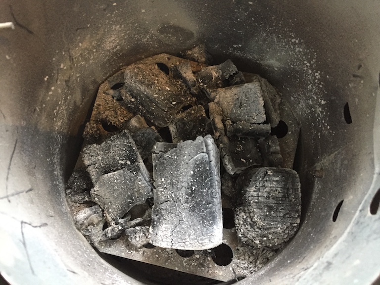 CAPTAIN STAGの「火消し壺 火おこし器セット」の実力が凄い！これは「スマート炭火セット」だ！ | ソロニワ