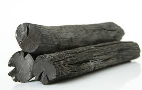 バーベキュー向きな炭とは 白炭と黒炭の違いについて ソロニワ