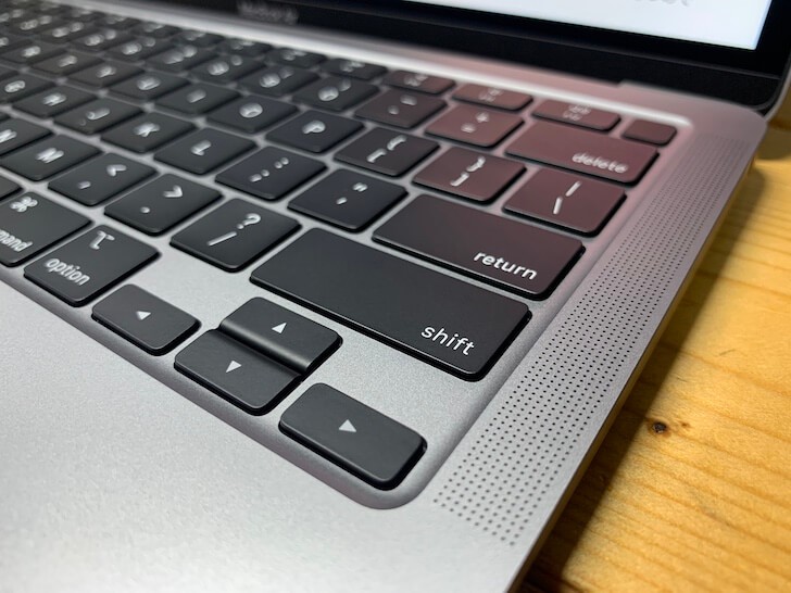 【レビュー】MacBook Air M1 を買ってみた！「生産性を確実にあげてくれるノートブックだと思う。」 | ソロニワ